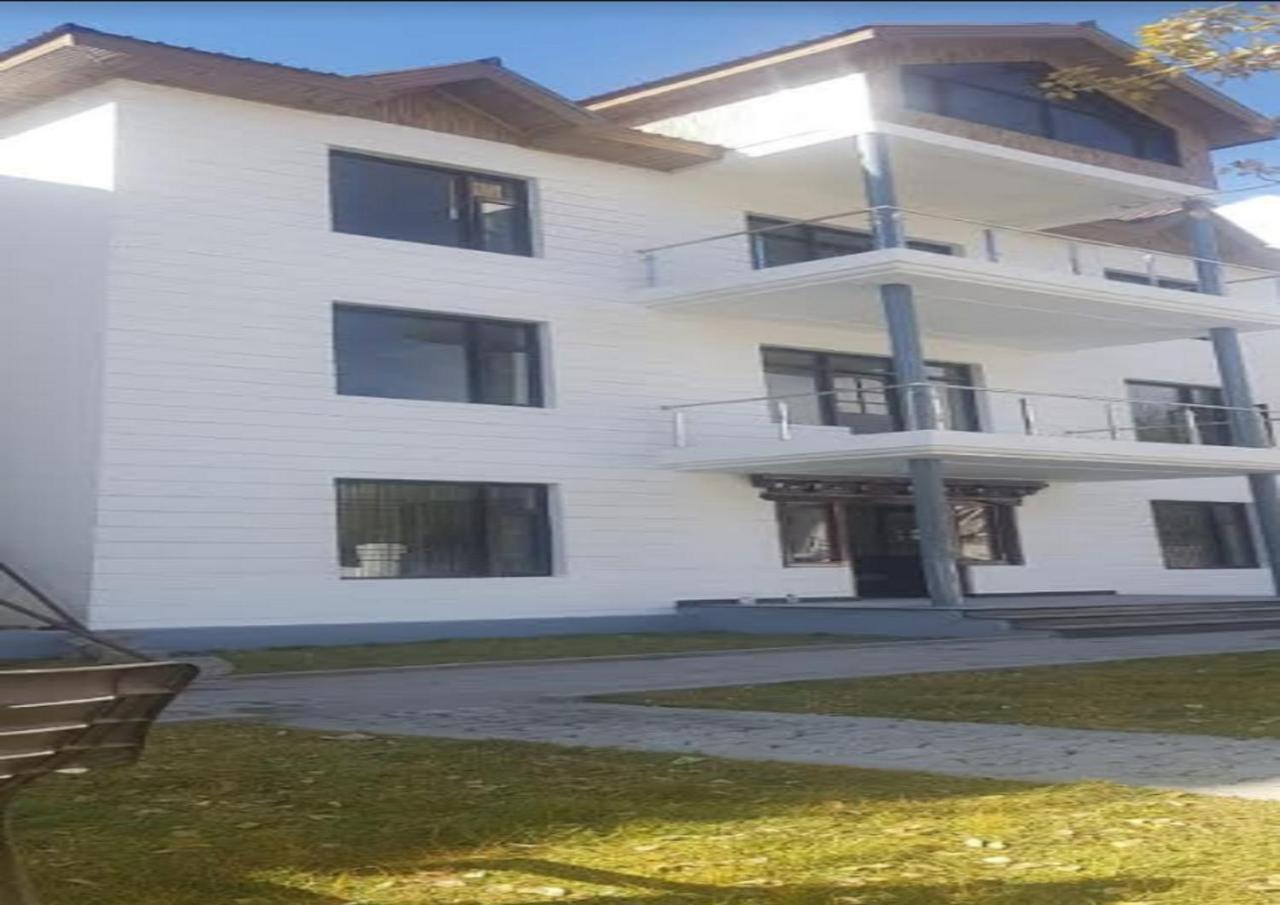 Hotel Kargil Heights Exteriér fotografie
