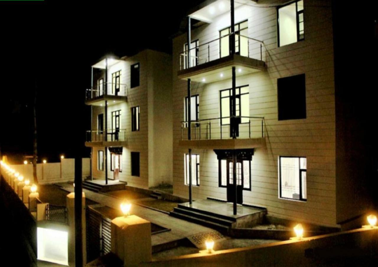 Hotel Kargil Heights Exteriér fotografie
