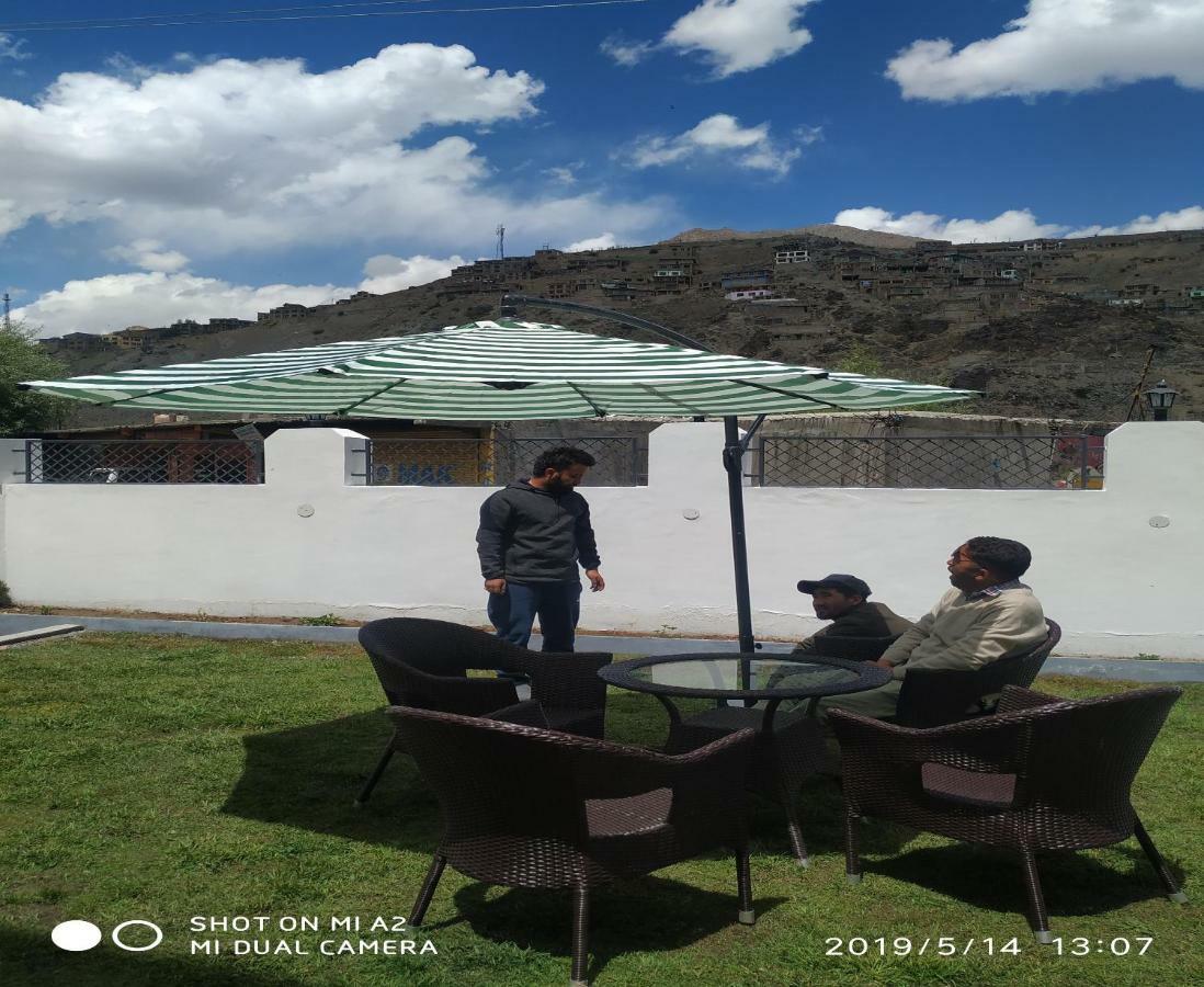 Hotel Kargil Heights Exteriér fotografie